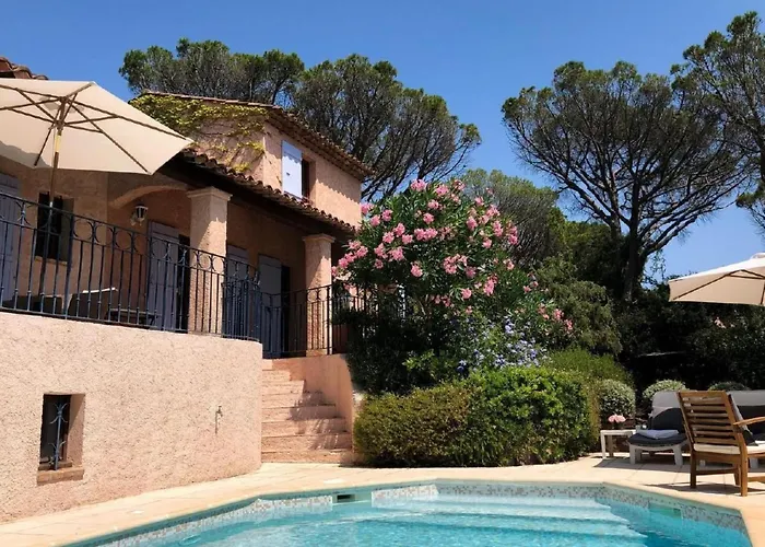 Charmante Mit Pool Und Golfplatz By Interhome Saint-Raphaël