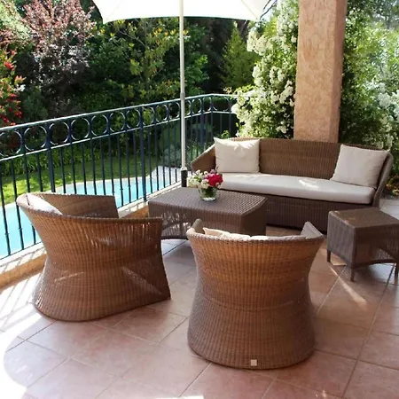 Semesterbostad Charmante Mit Pool Und Golfplatz By Interhome *