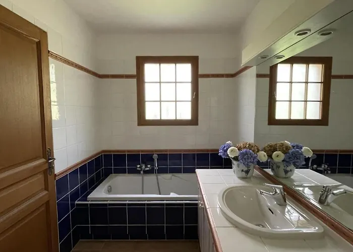 Charmante Mit Pool Und Golfplatz By Interhome Saint-Raphael (Var)