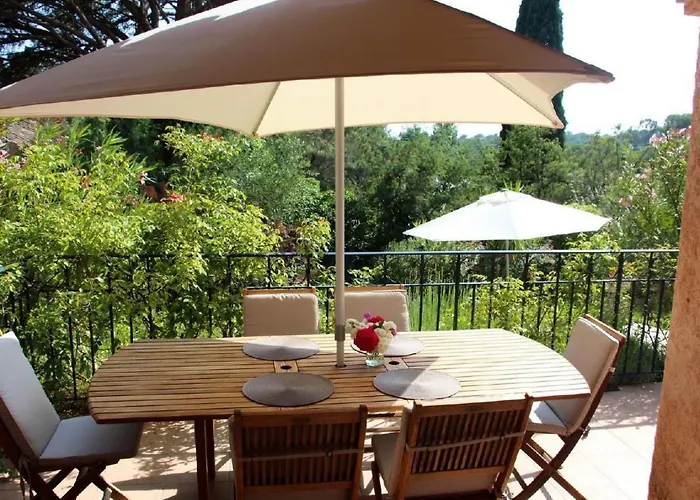 Holiday home Charmante Mit Pool Und Golfplatz By Interhome