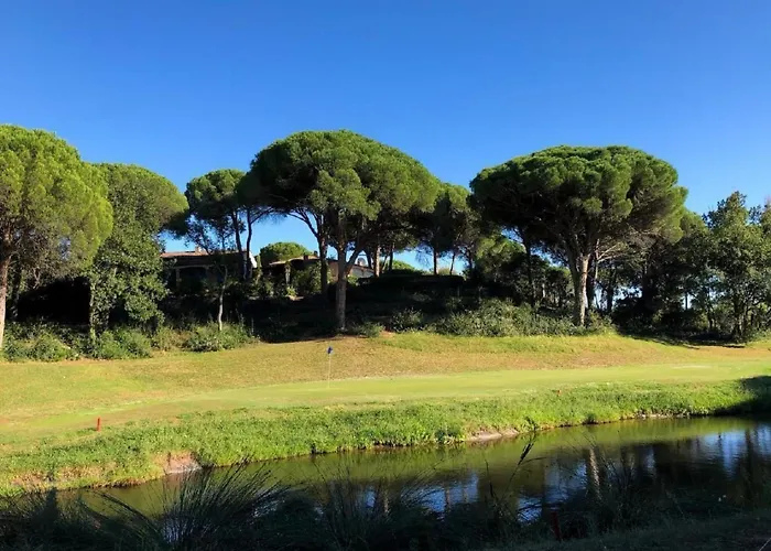 Holiday home Charmante Mit Pool Und Golfplatz By Interhome *